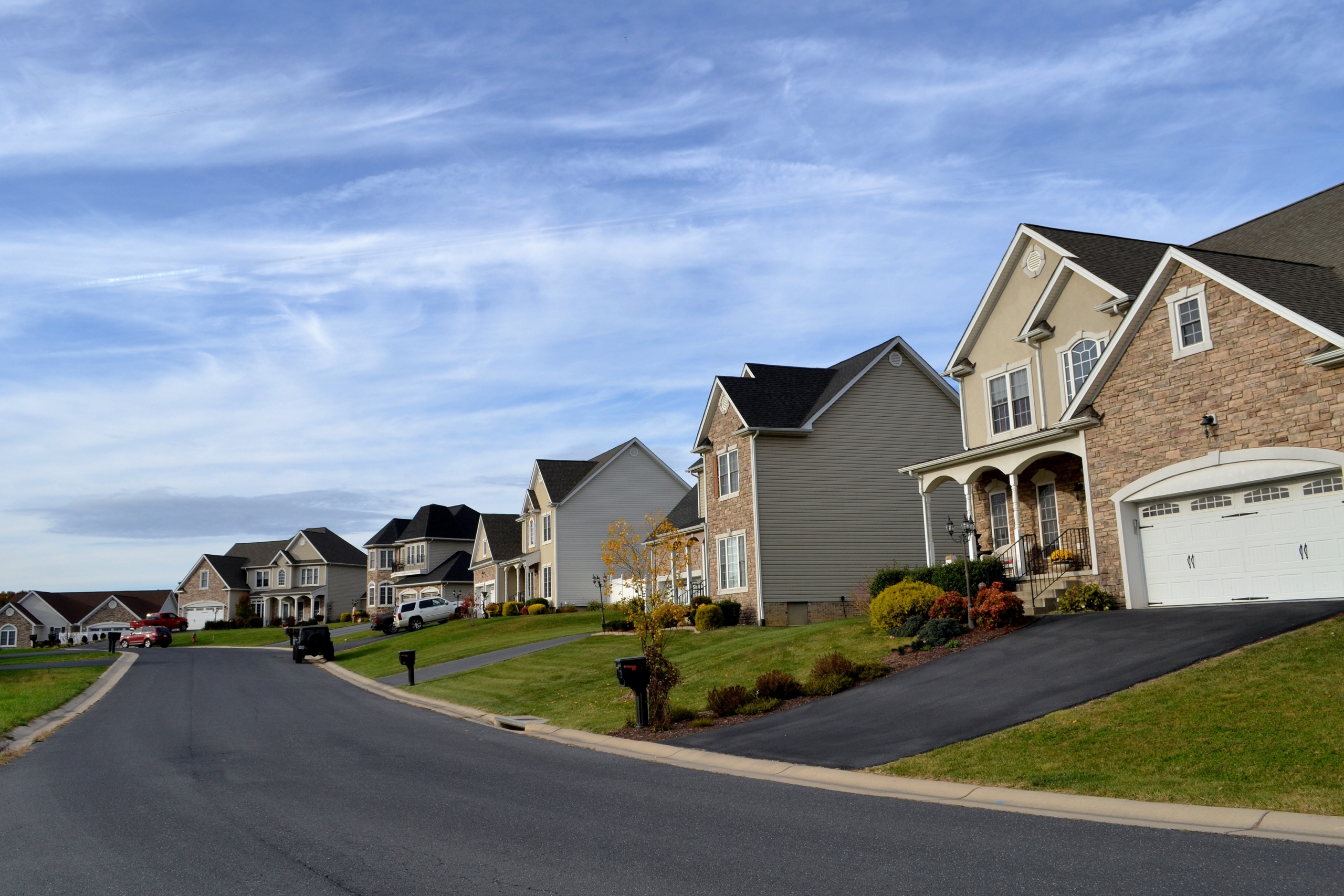 Del/Mar Coastal Housing Market May 2025: Inventory Soars, Prices Flatten
